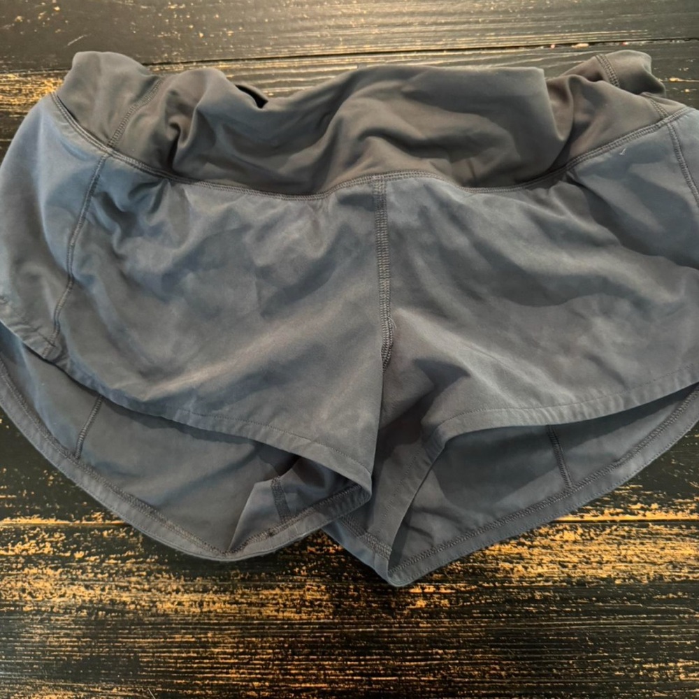 Lululemon Speed Up Shorts 2.5 Lowrise